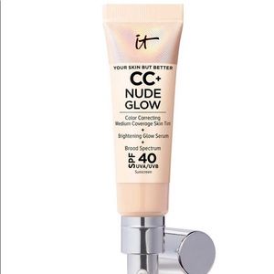 CC+ Nude Glow Lightweight
Foundation + Glow Serum with
SPF 40
Light  1.08fl oz